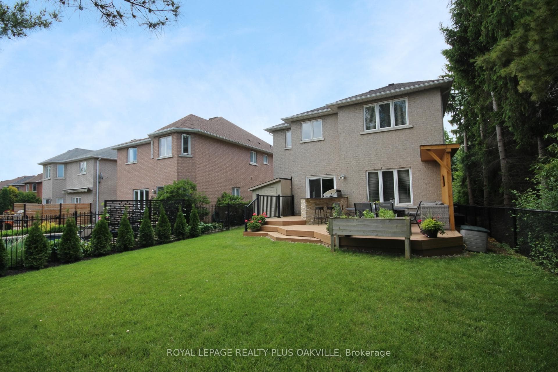 2185 Chatsworth Avenue photo 39