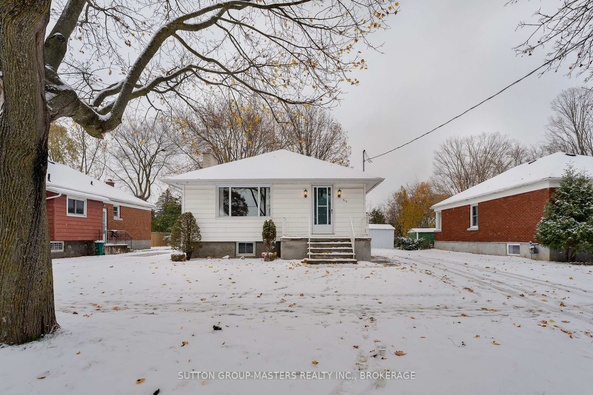 913 Victoria Street photo 1