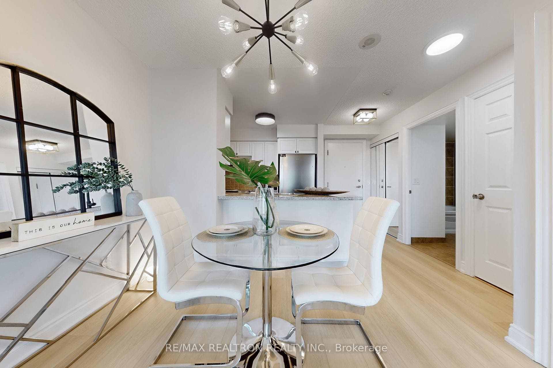 15 Greenview Avenue Unit 2604 photo 10