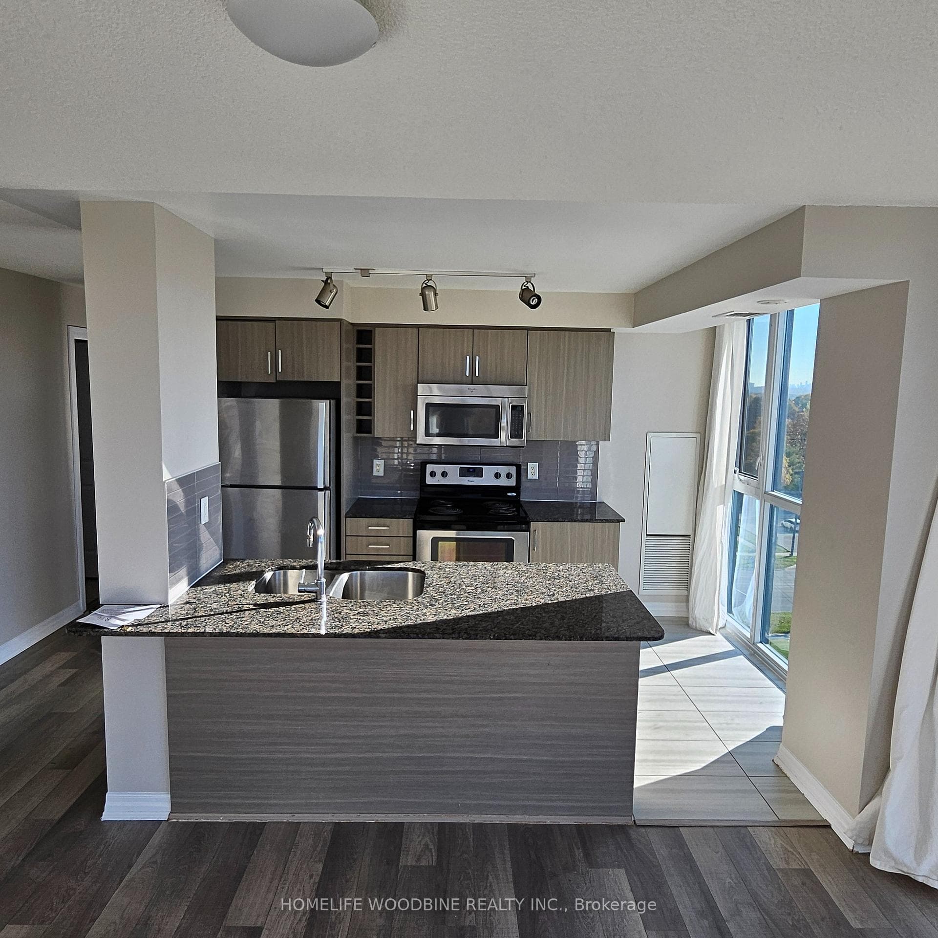 80 Esther Lorrie Drive Unit 918 photo 5