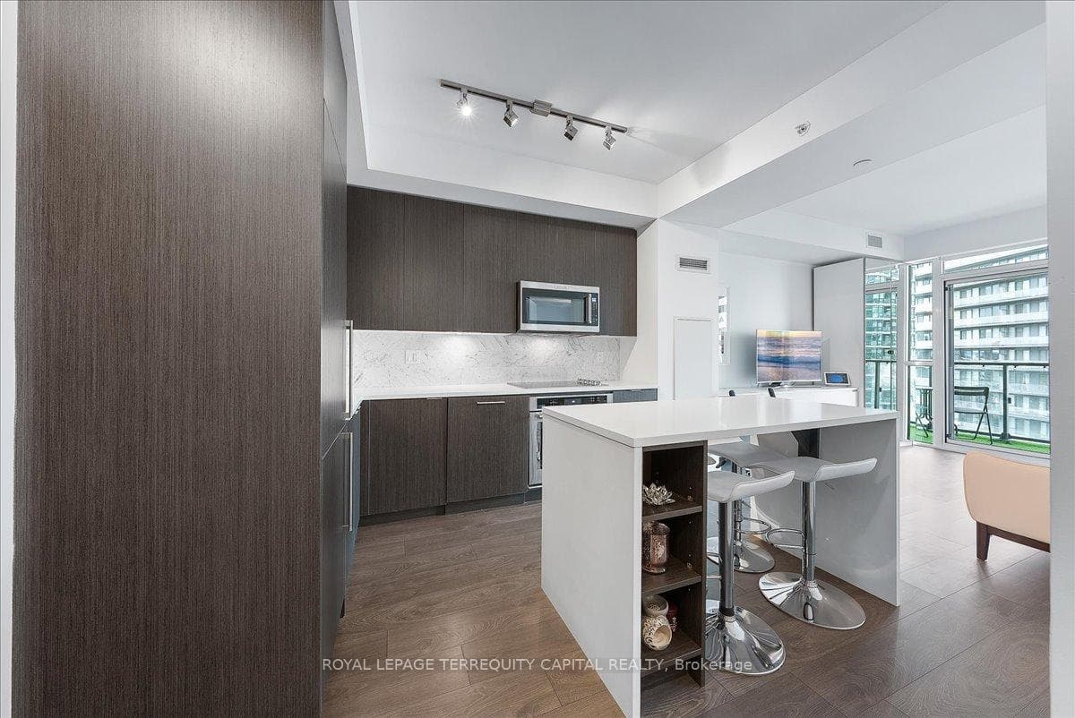 38 Iannuzzi Street Unit 2209 photo 9
