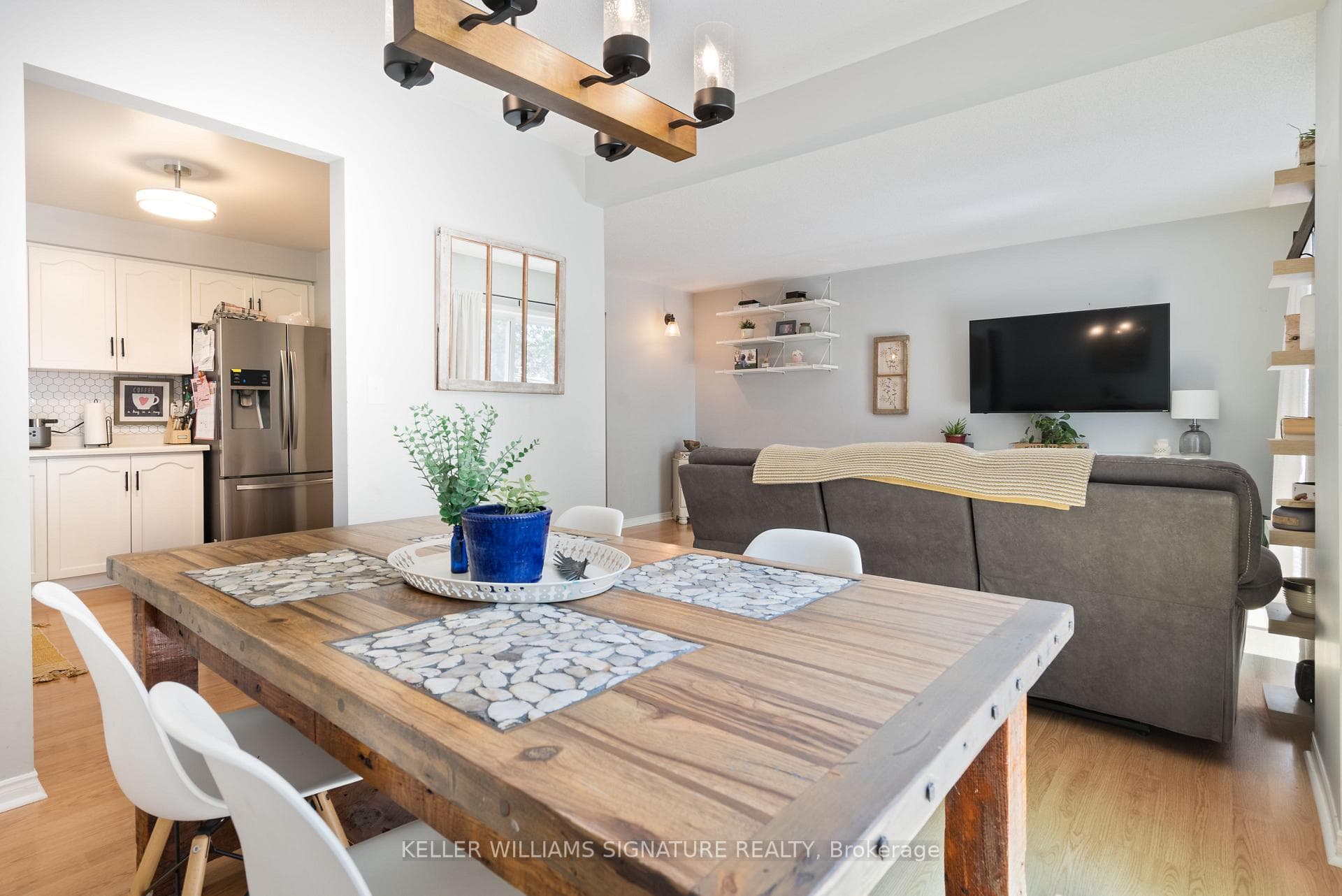 27 Stoneybrook Crescent photo 6