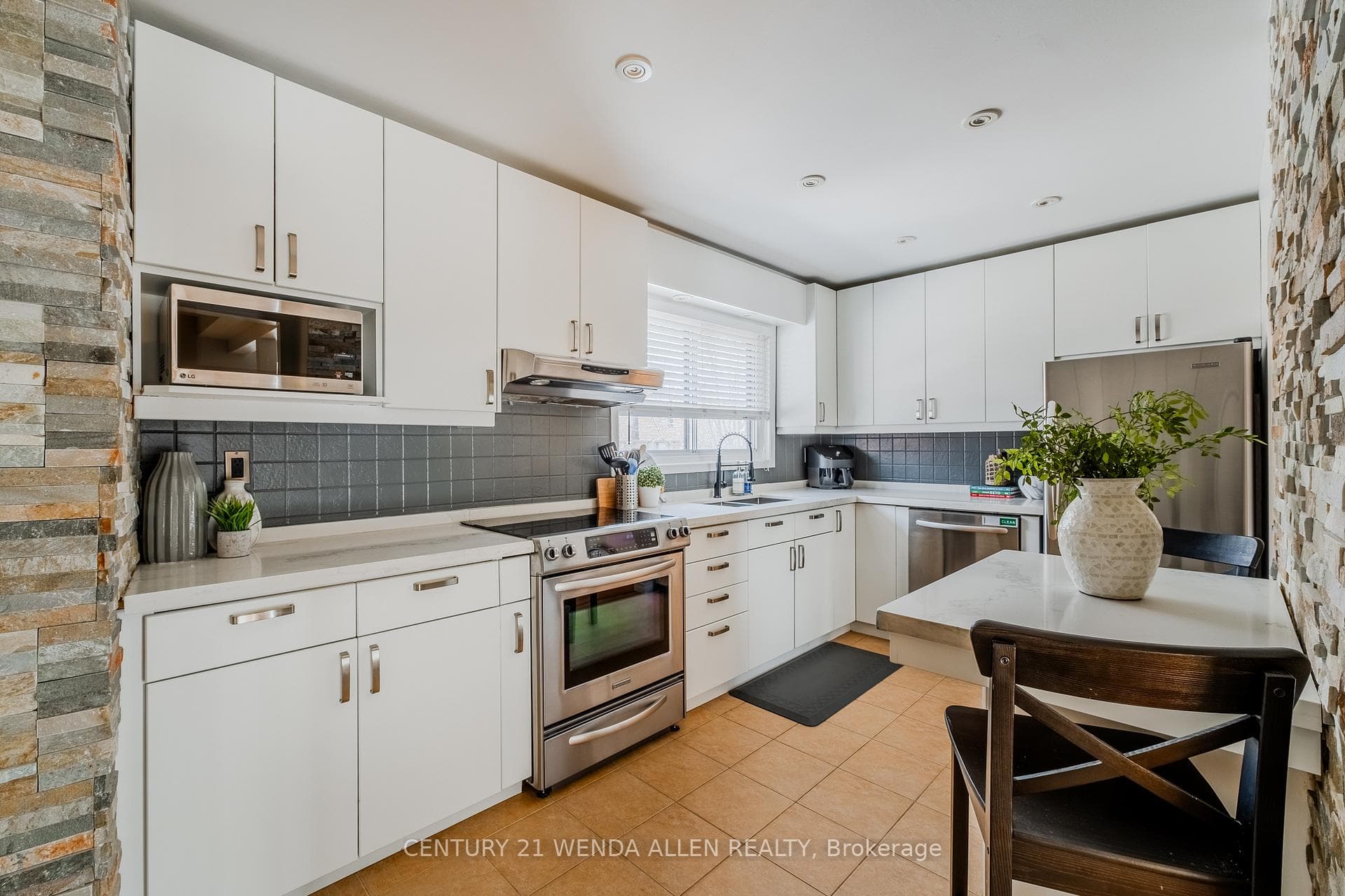 3395 Cliff Road Unit 102 photo 16