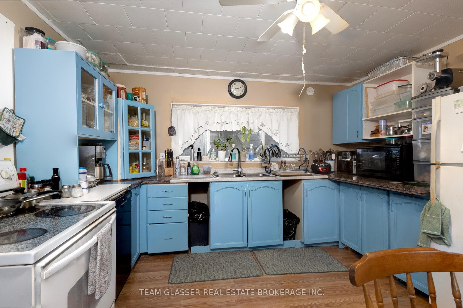 344 Talbot Street photo 11
