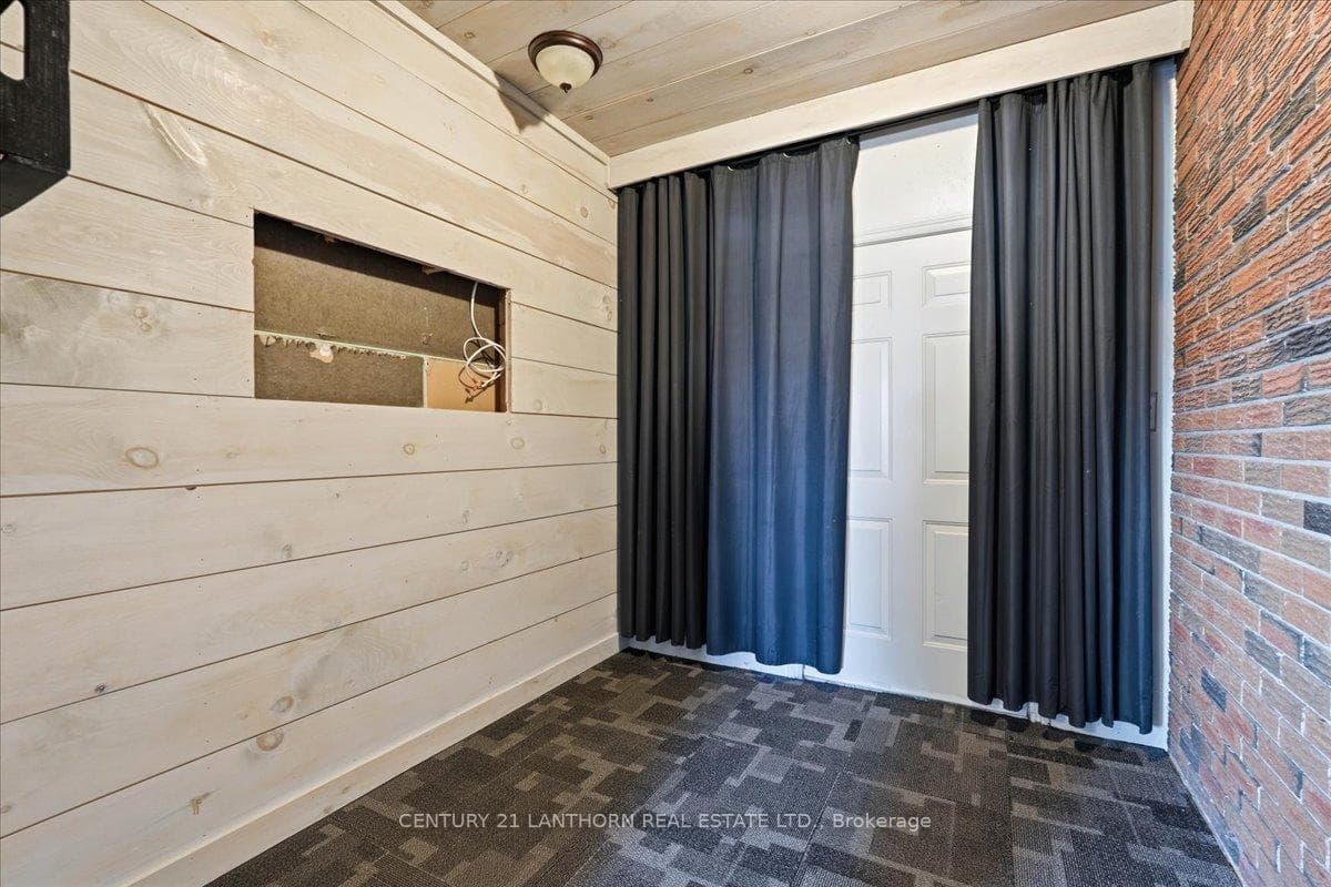 1121 HARMONY Road photo 37