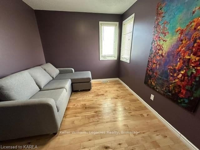 954 BLUFFWOOD Avenue photo 18