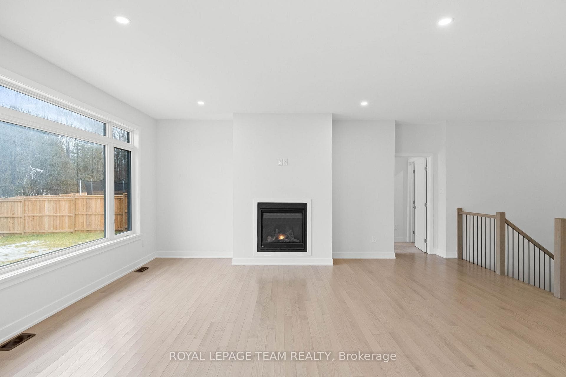 295 WOOD Avenue photo 19