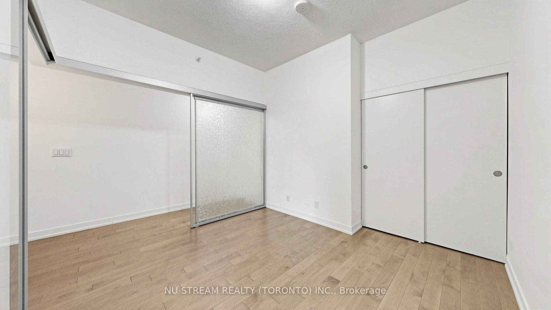 10 Willison Square Unit 708 photo 17
