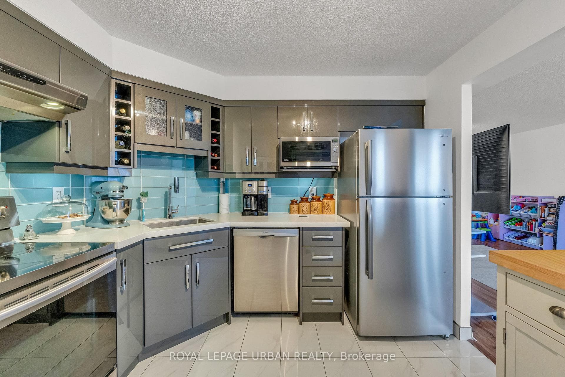 61 Markbrook Lane Unit 1210 photo 17