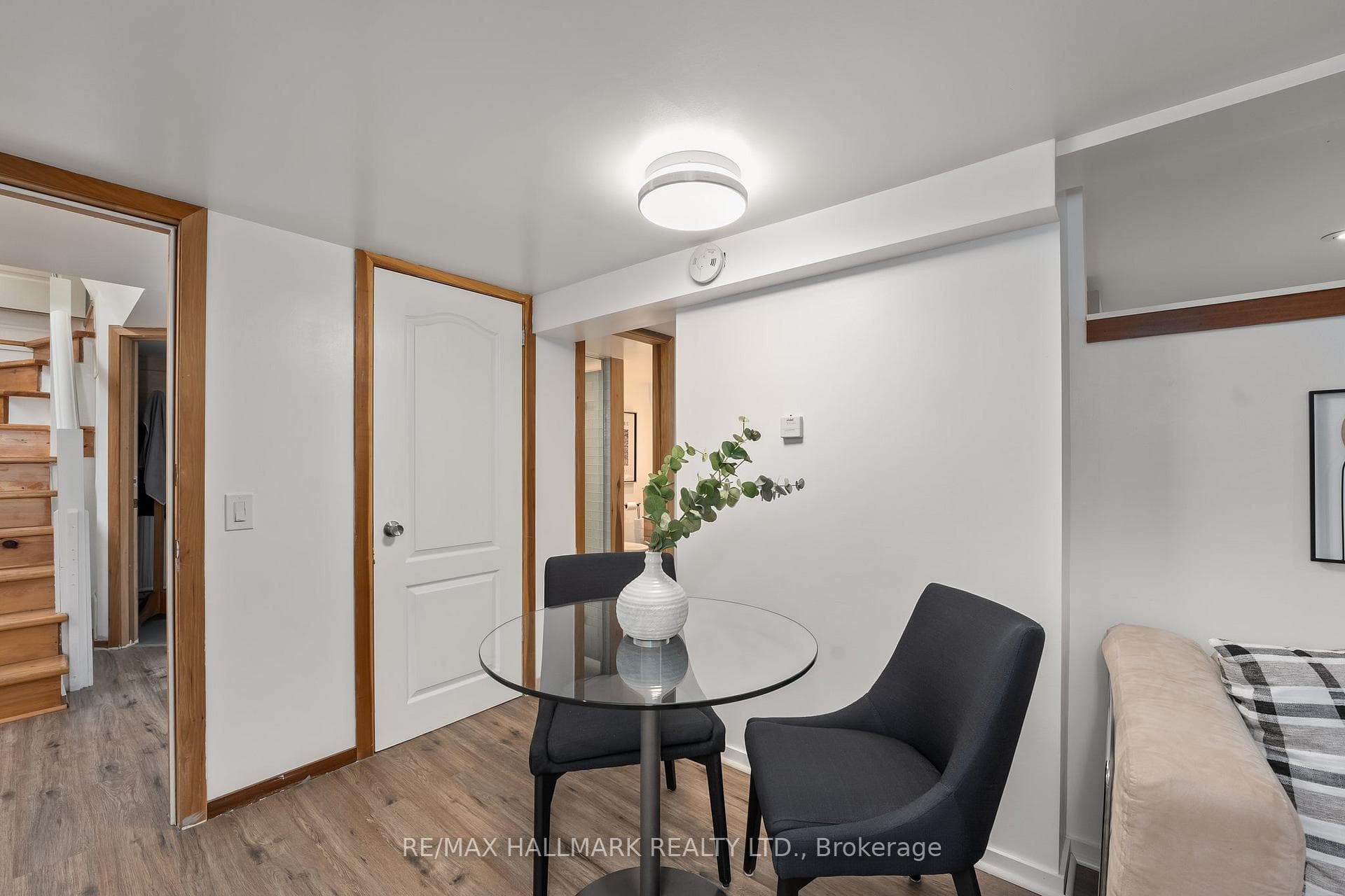 305 Warden Avenue photo 19
