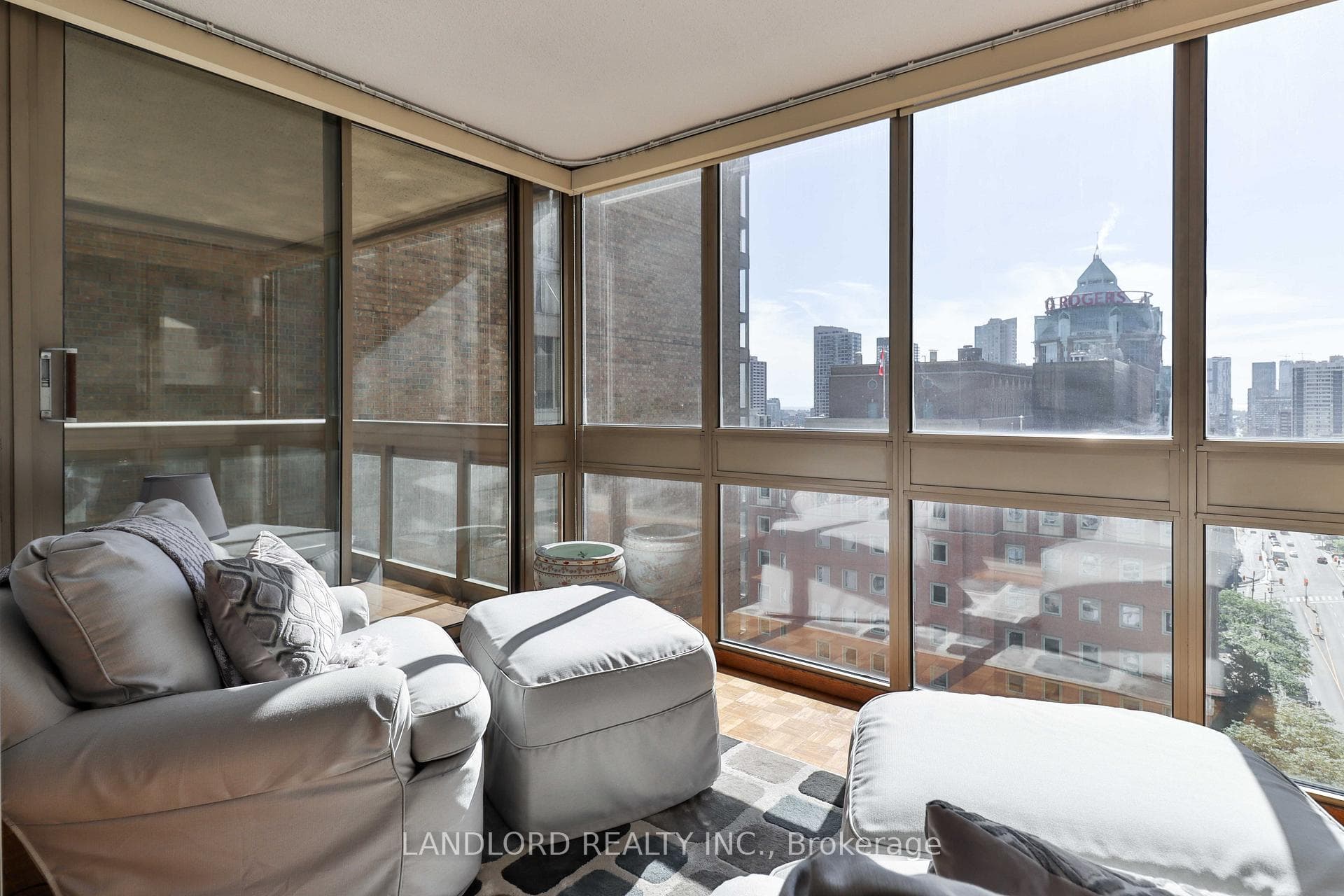 278 Bloor Street Unit 1801 photo 27