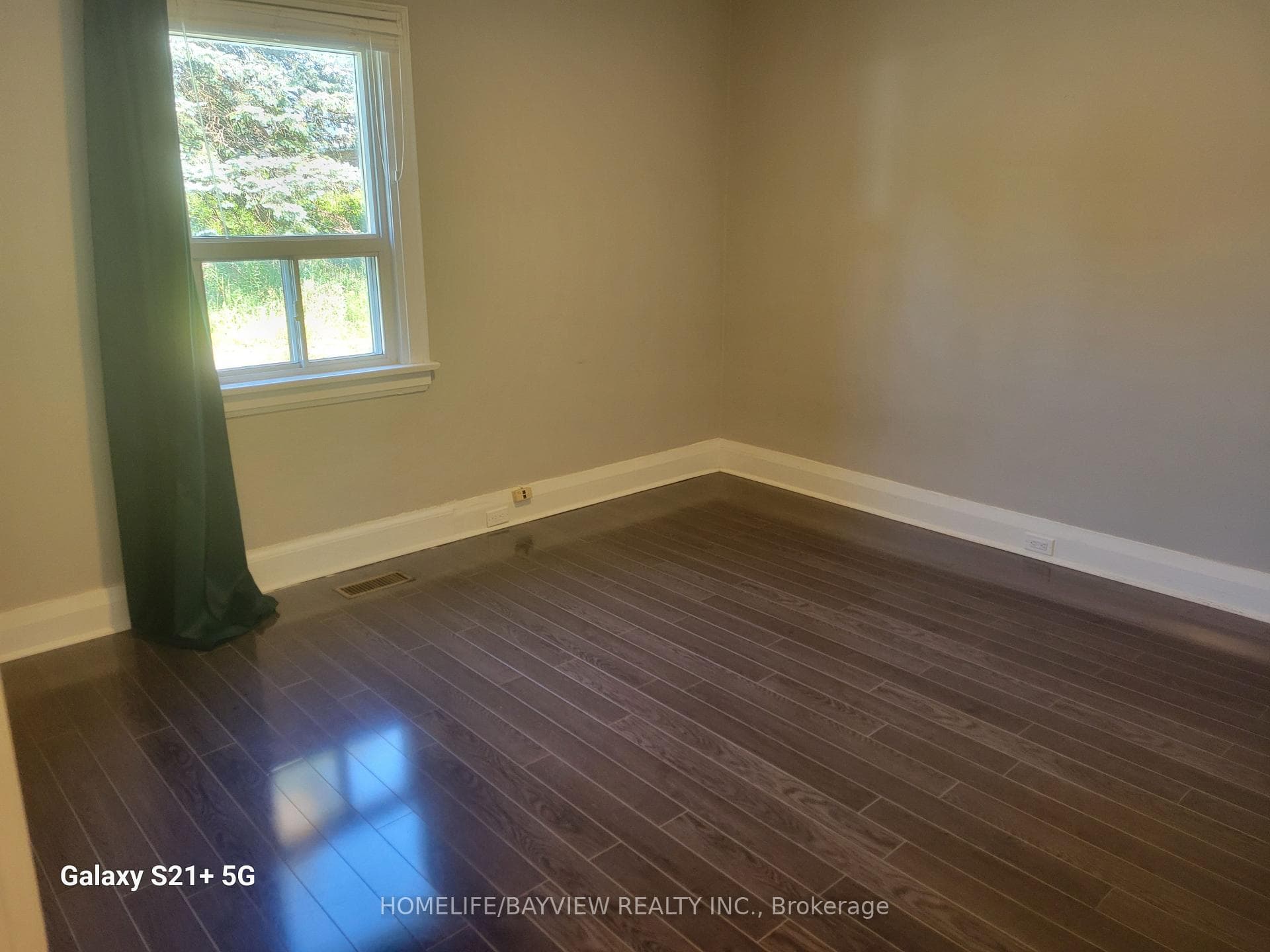 275 main (main floor) Street photo 7