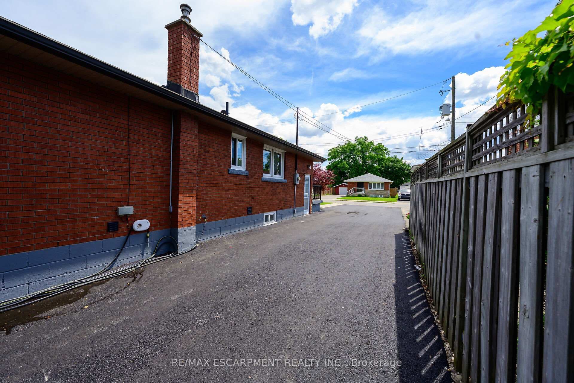 150 Howard Avenue photo 48