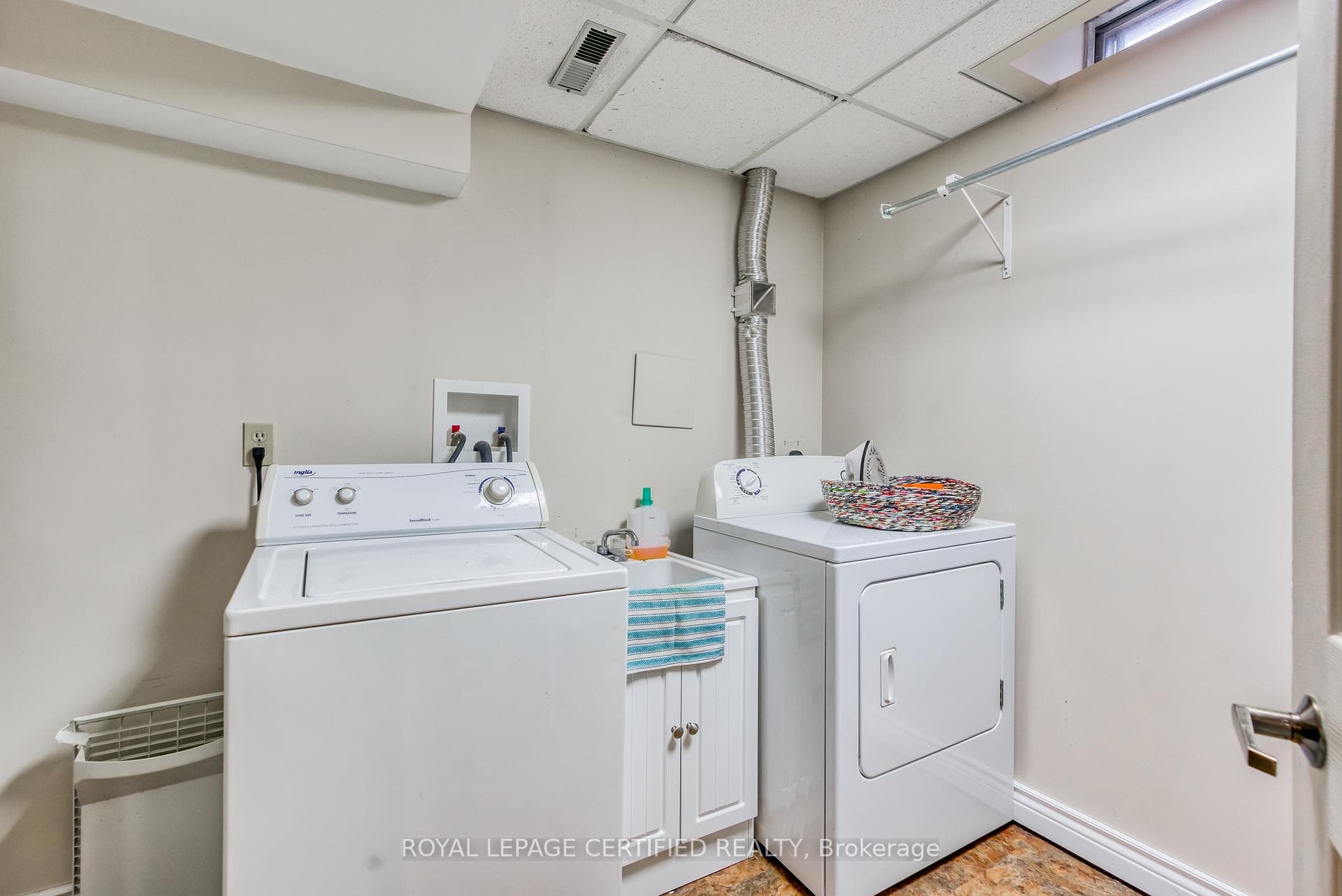 34 Helios Place photo 29