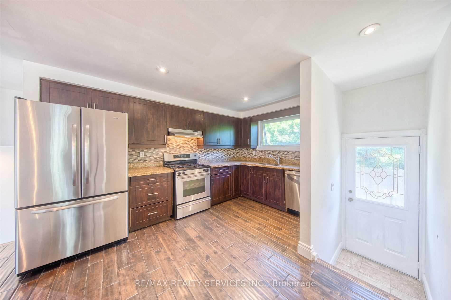 88 Clover Ridge Drive photo 13