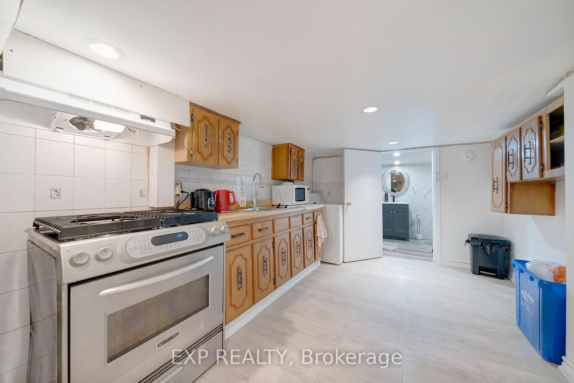 50 1/2 Clyde Street Unit Upper photo 22