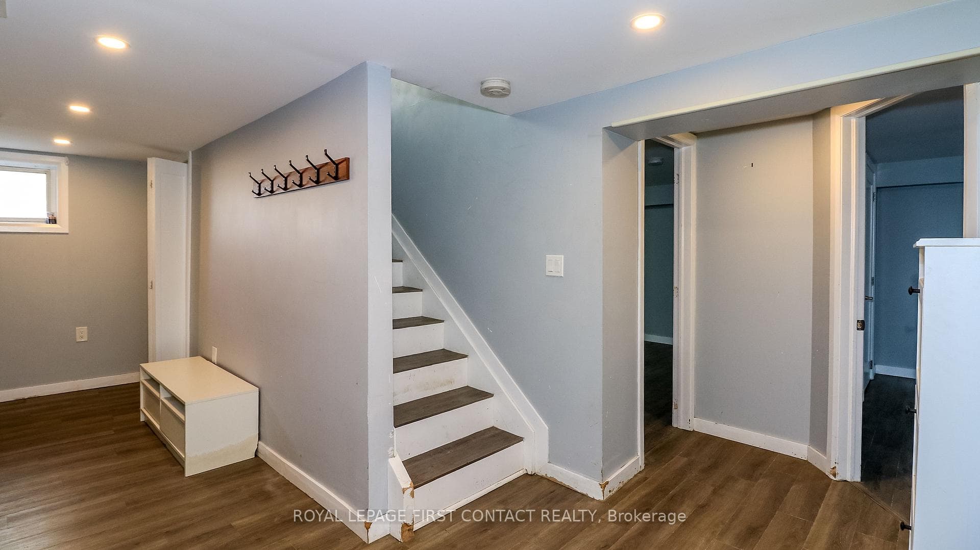 47 Campbell Avenue photo 39