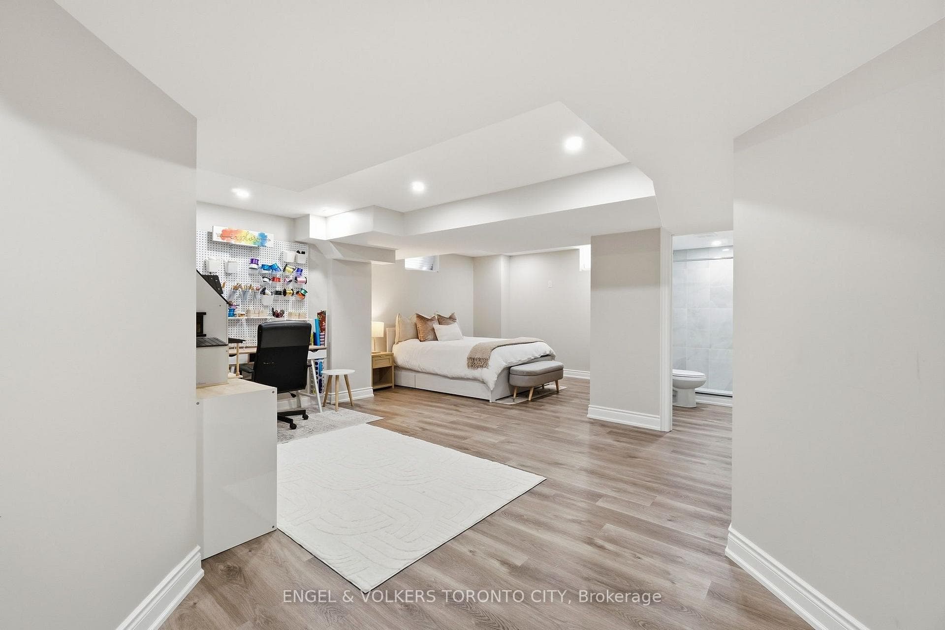 3 Arnold Crescent photo 32