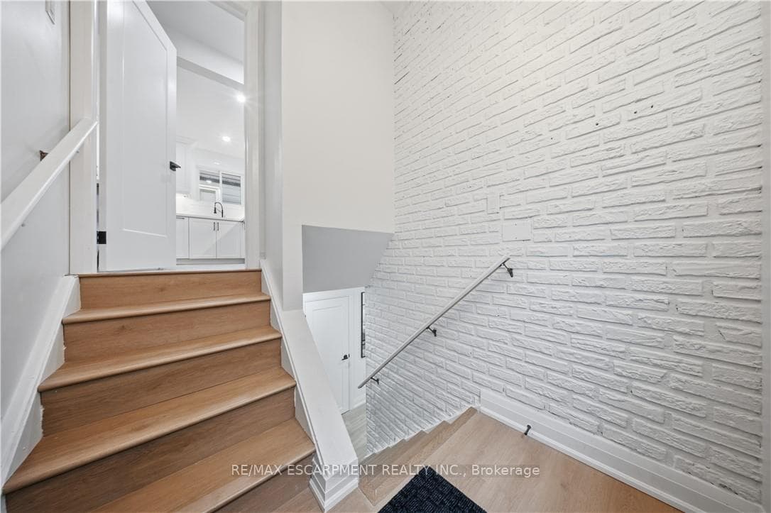 11 Garside Avenue photo 30