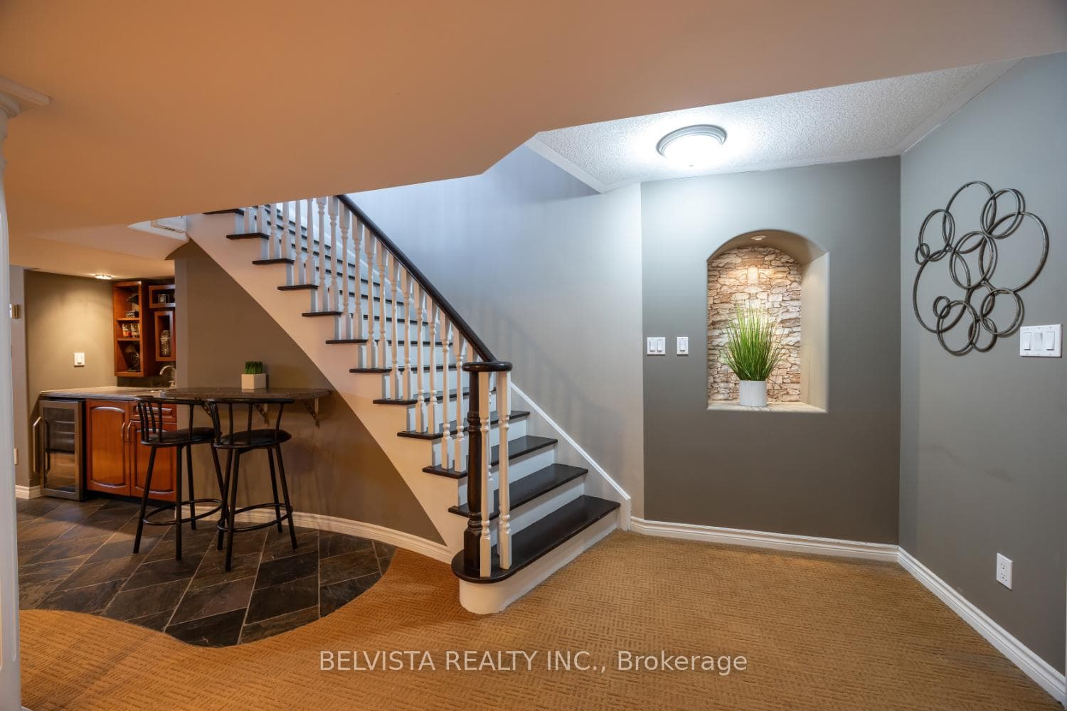 2 Stillwater Court photo 44