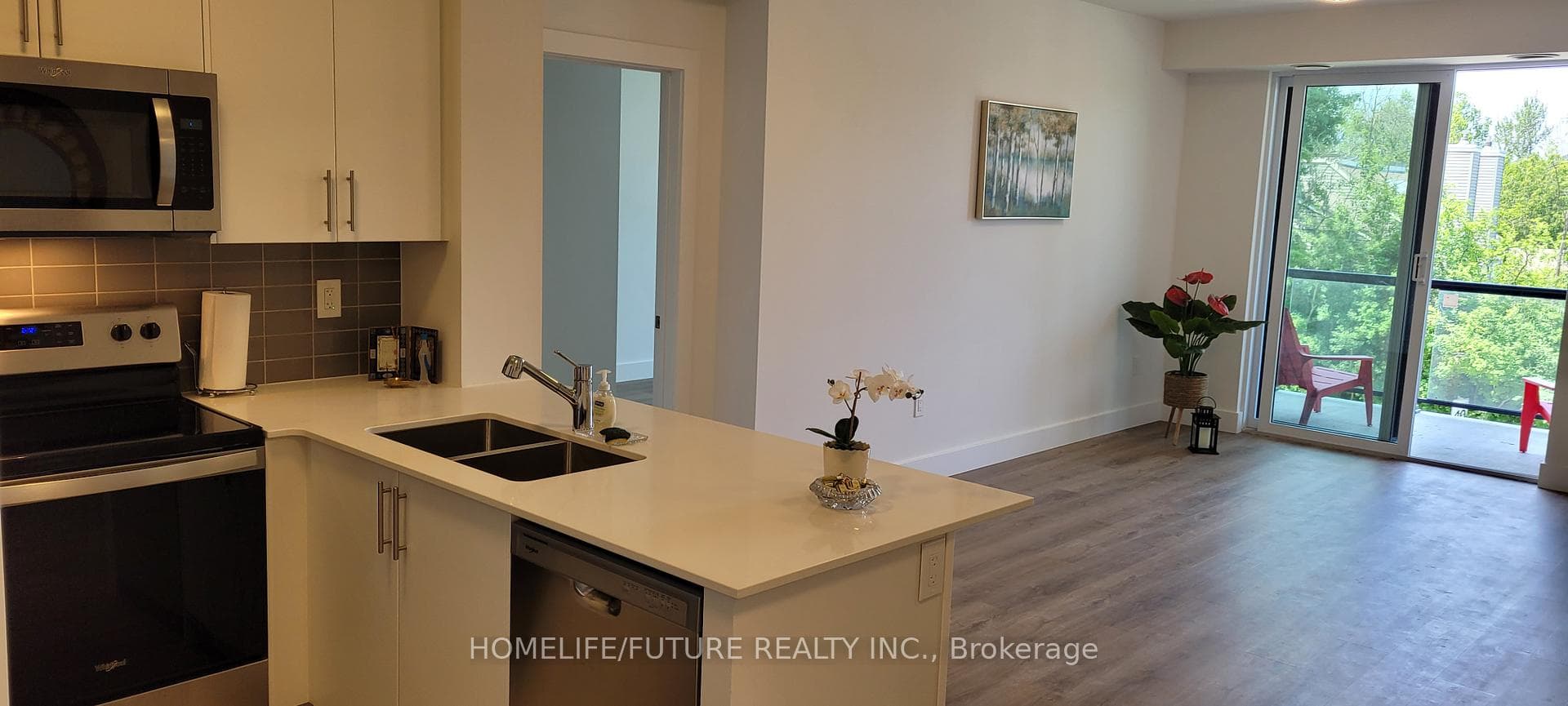 4 Kimberley Lane Unit 221 photo 7