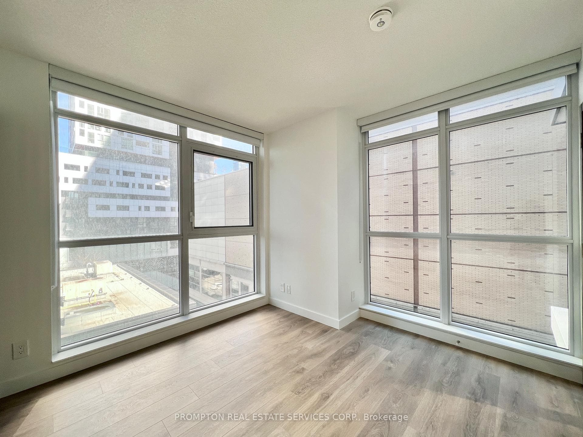 38 Widmer Street Unit 701 photo 10