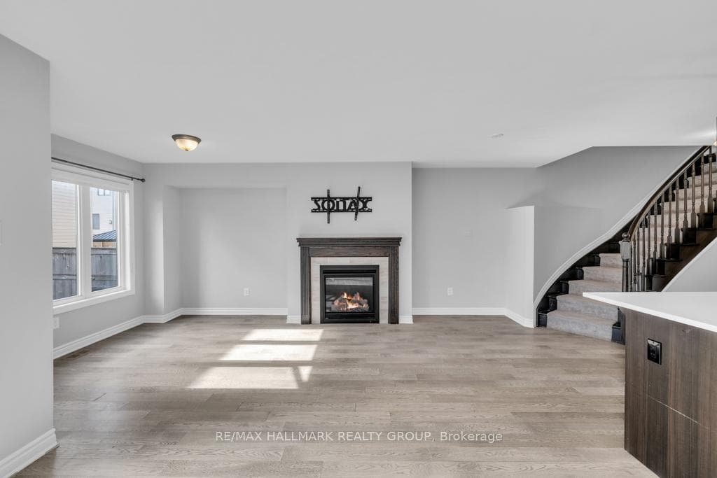 600 Parade Drive photo 11