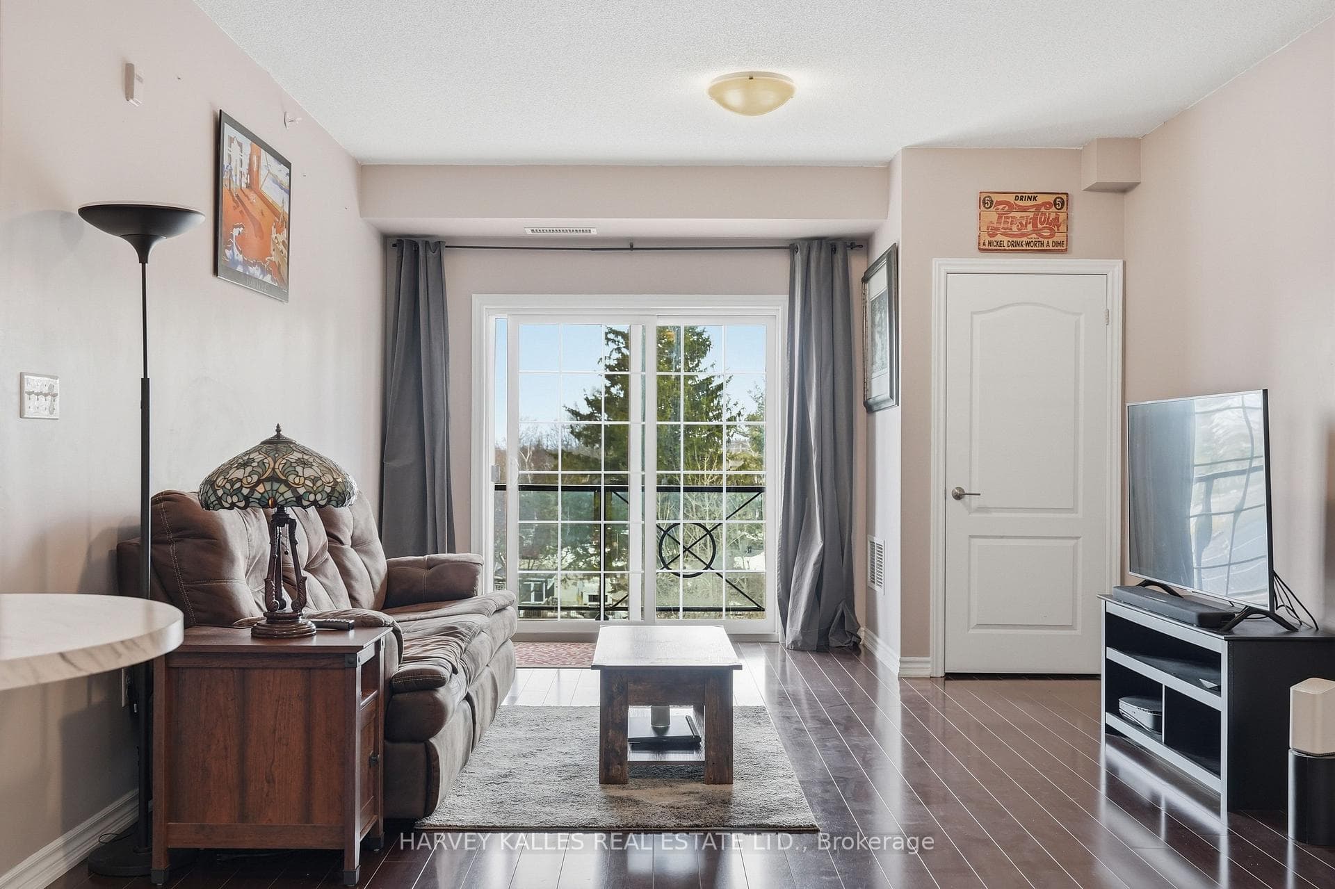 45 Ferndale Drive Unit 303 photo 6