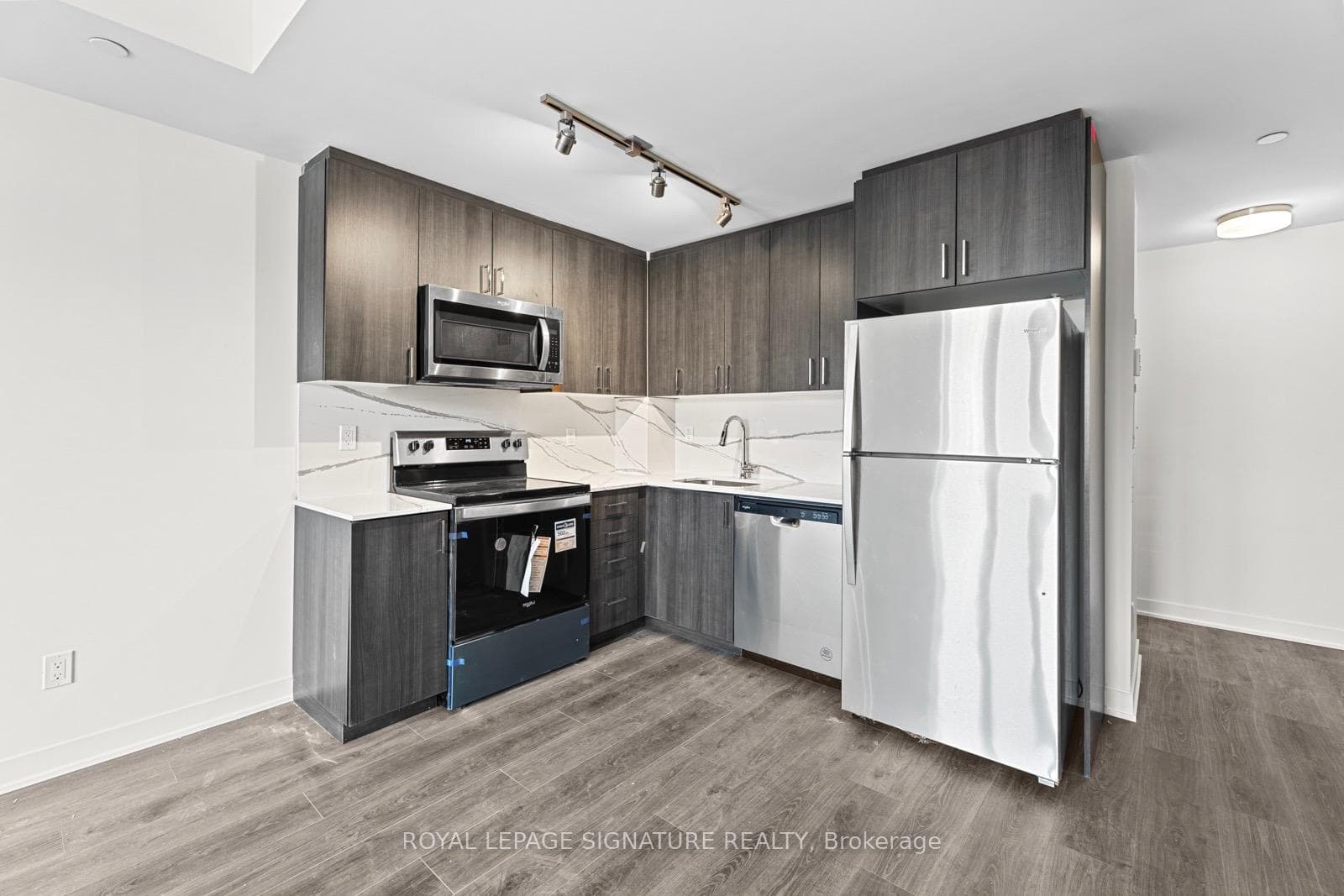 4035 Hickory Drive Unit 11 photo 2
