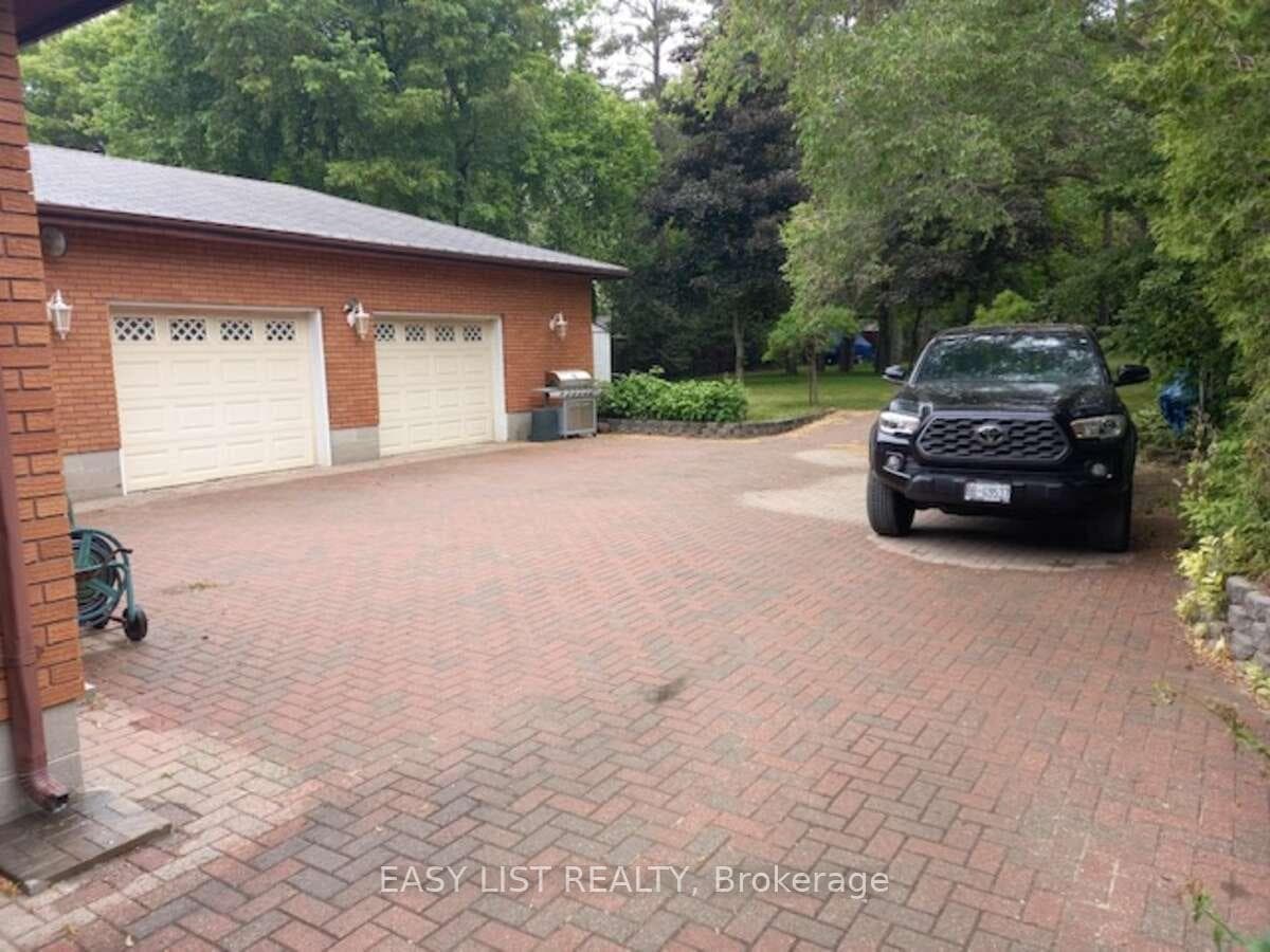 5146 Aurora Road photo 2