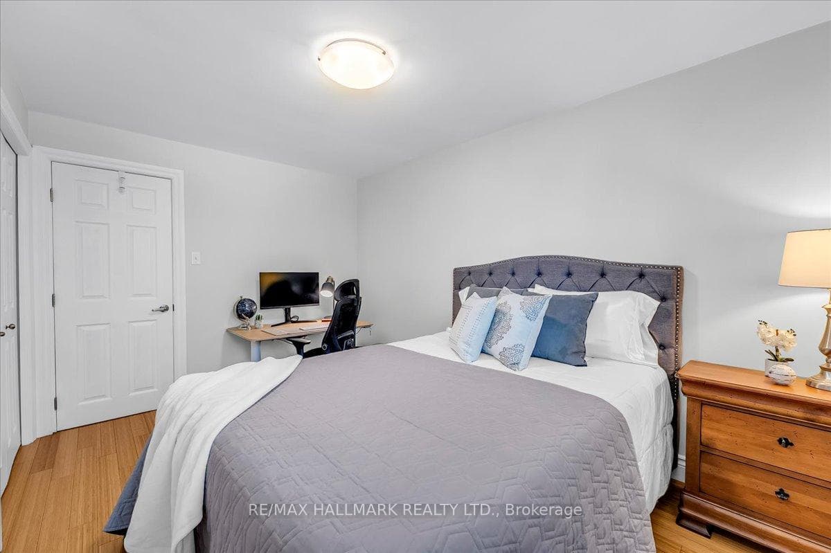 370 Dunlop Crescent photo 26