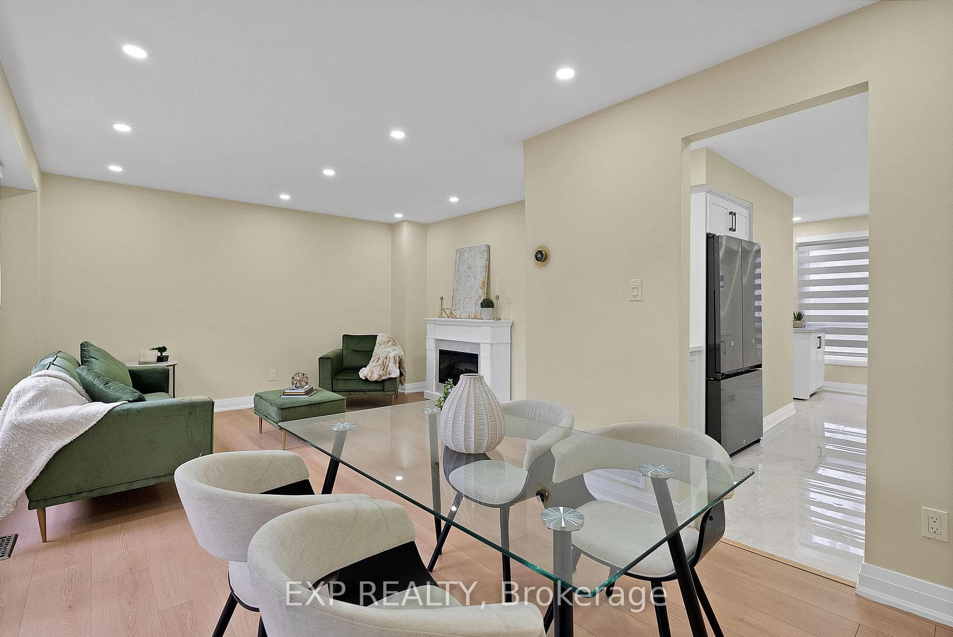 1037 Elizabeth Place photo 7