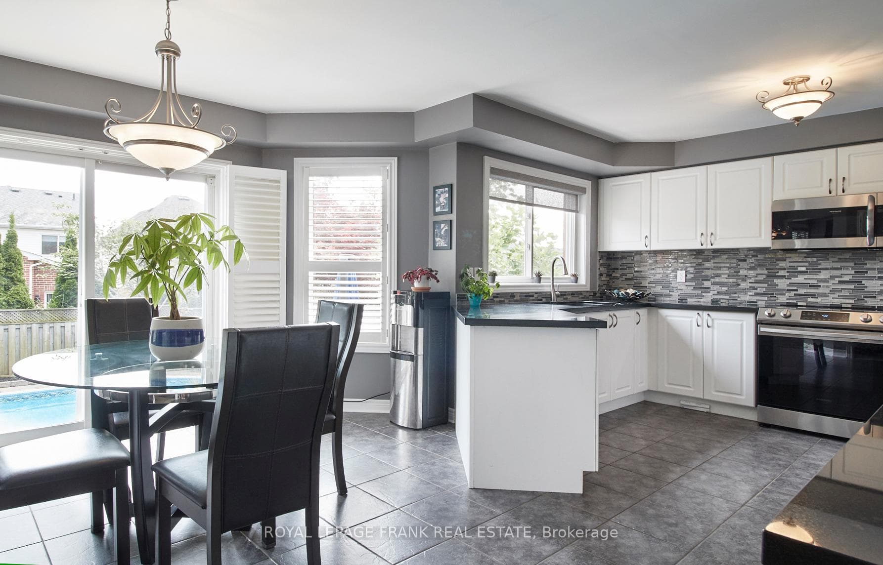 43 Medland Avenue photo 19