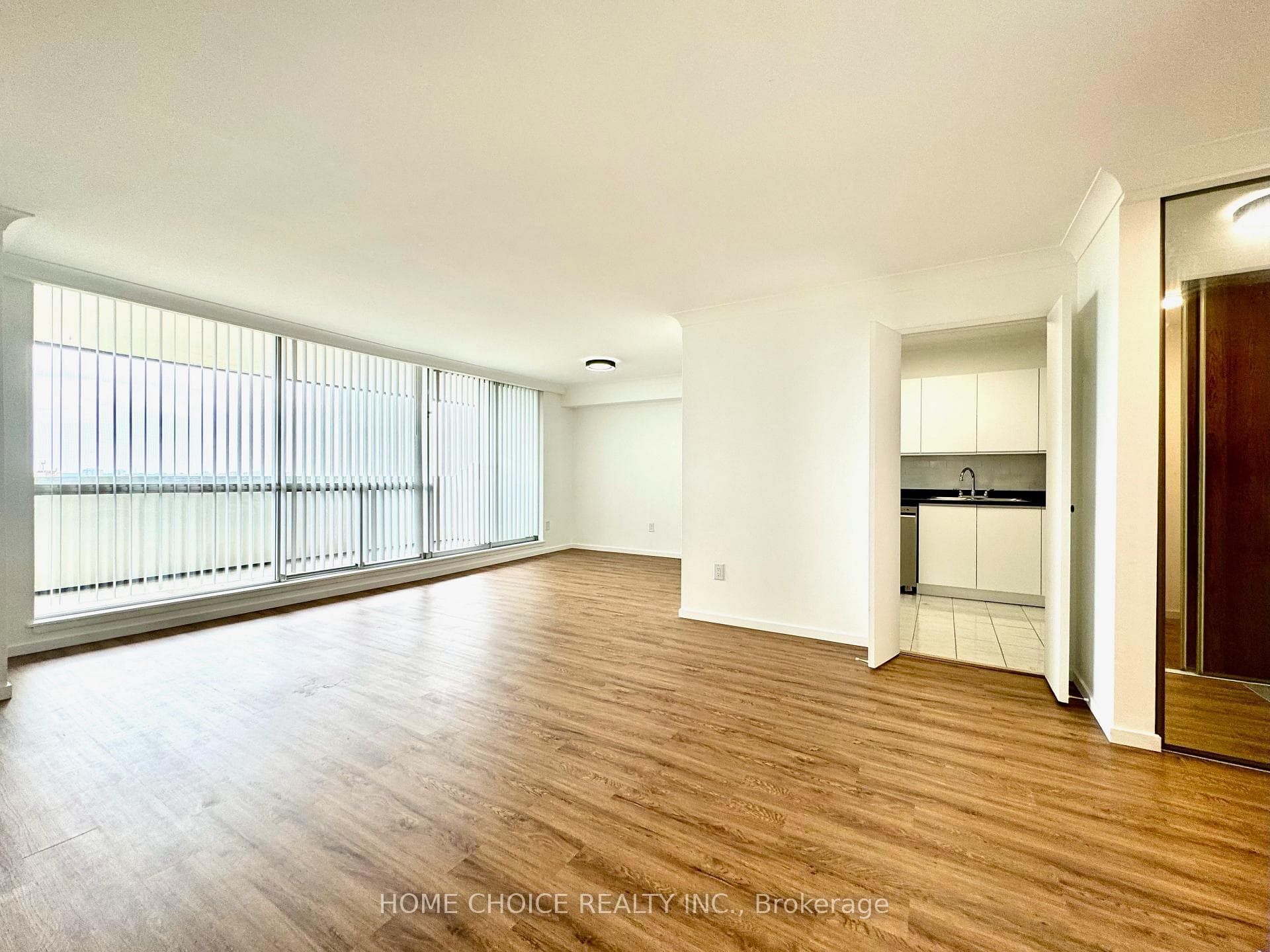 120 Dundalk Drive Unit 1407 photo 11