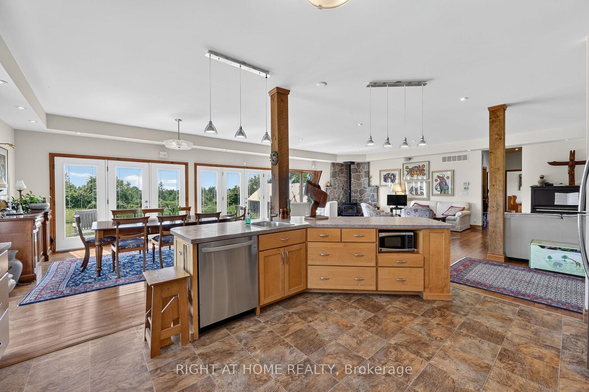 1284 Rumney Road photo 9