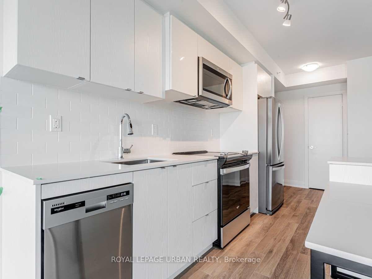 1461 Lawrence Avenue Unit 1702 photo 7