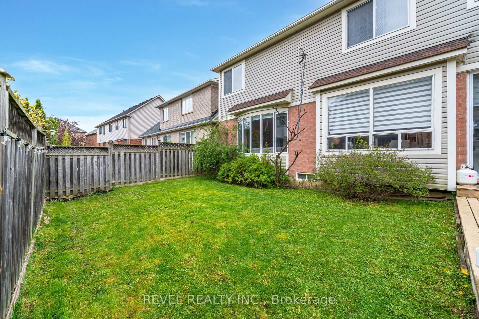 945 McNeil Drive photo 33