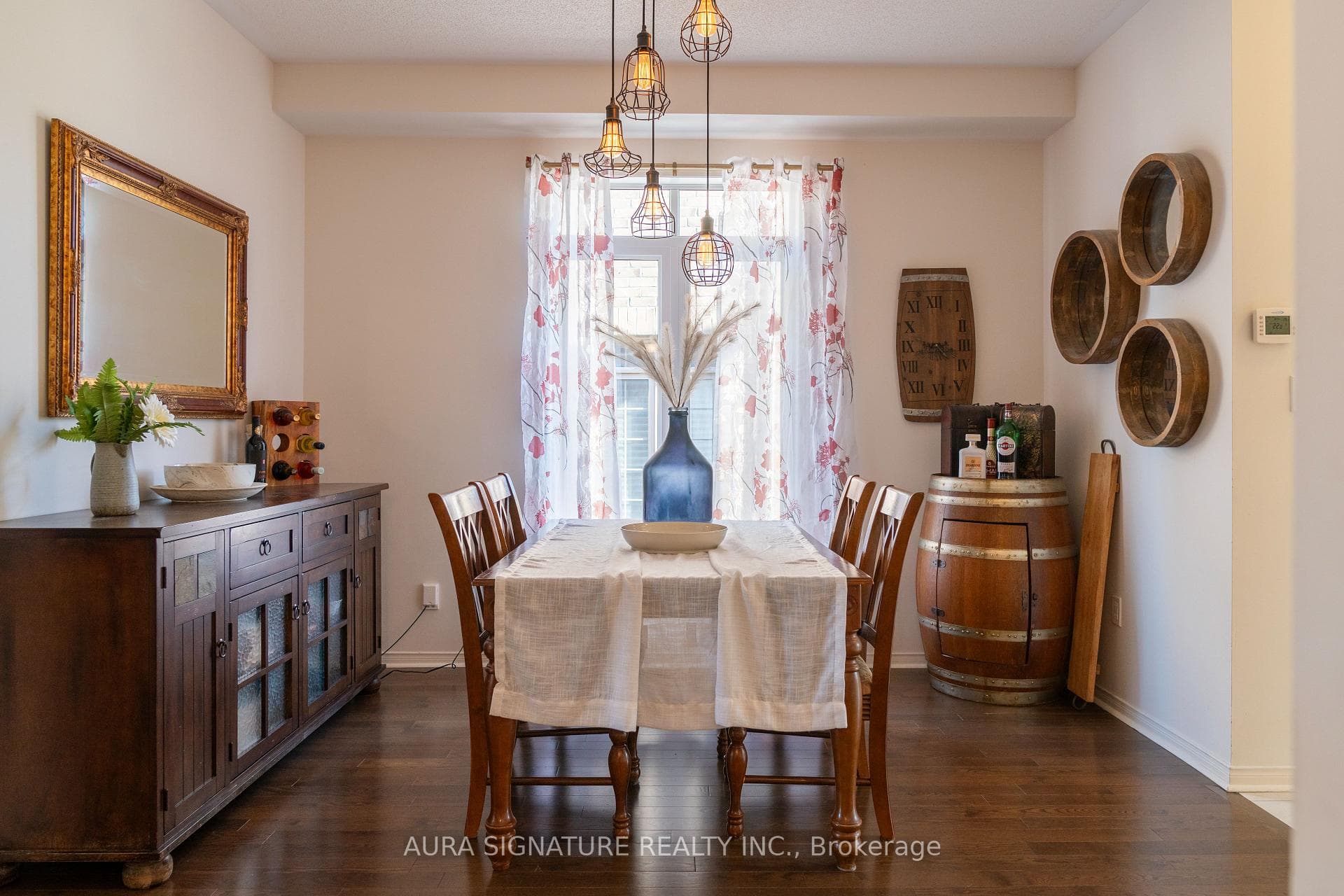 134 Fortis Crescent photo 2