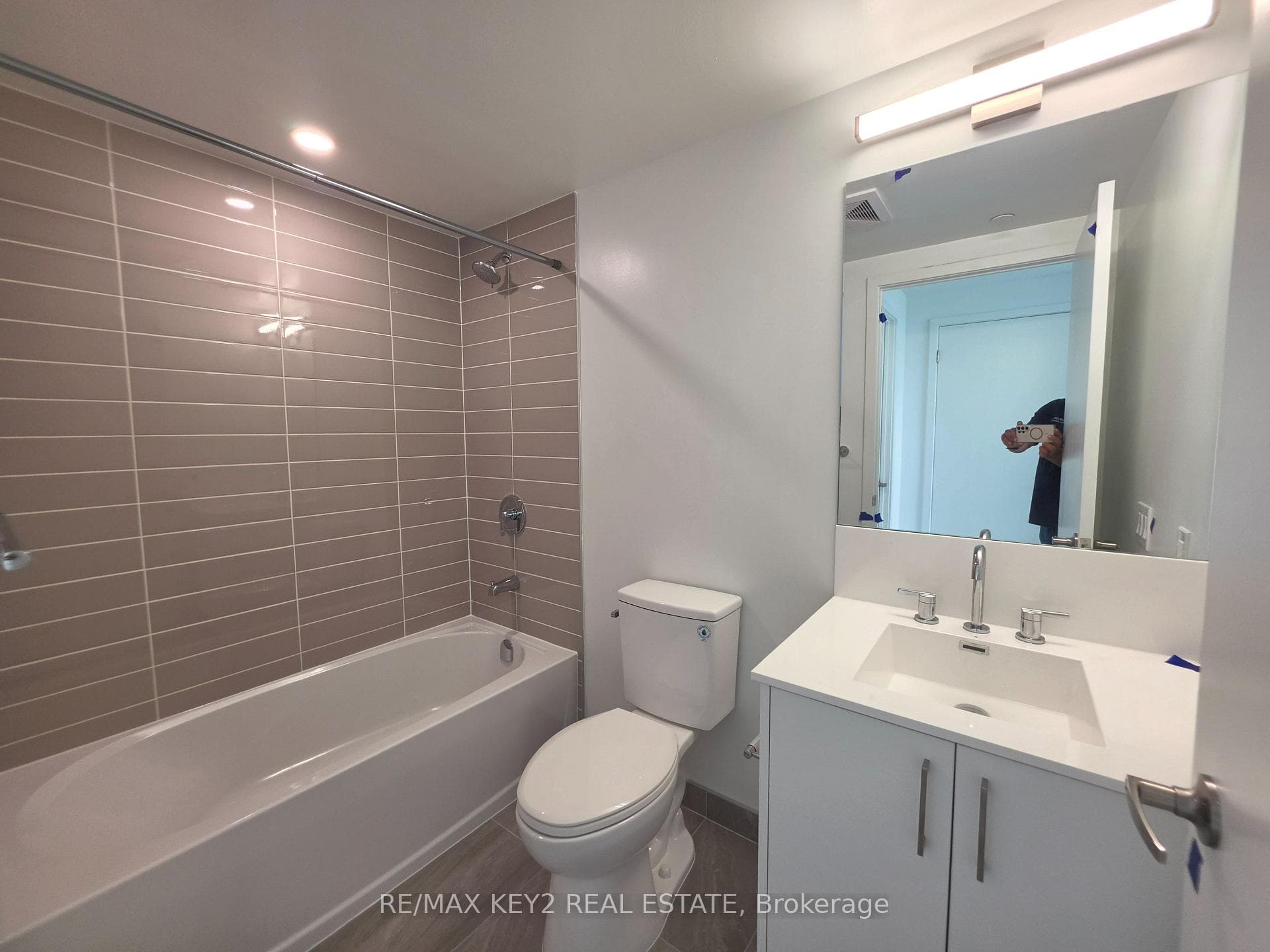 4010 Eglinton Avenue Unit 522 photo 16