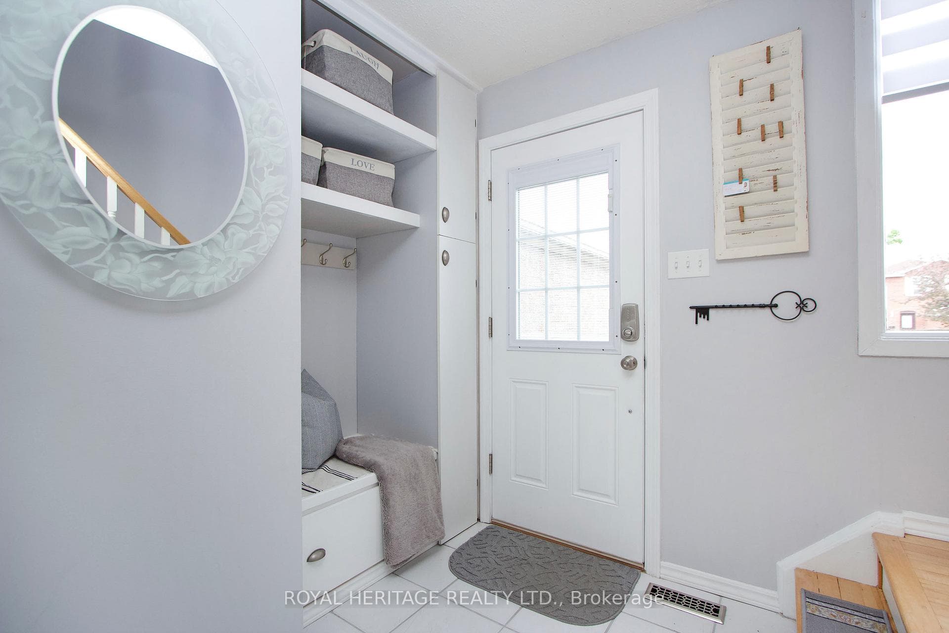 655 Sultana Square photo 4