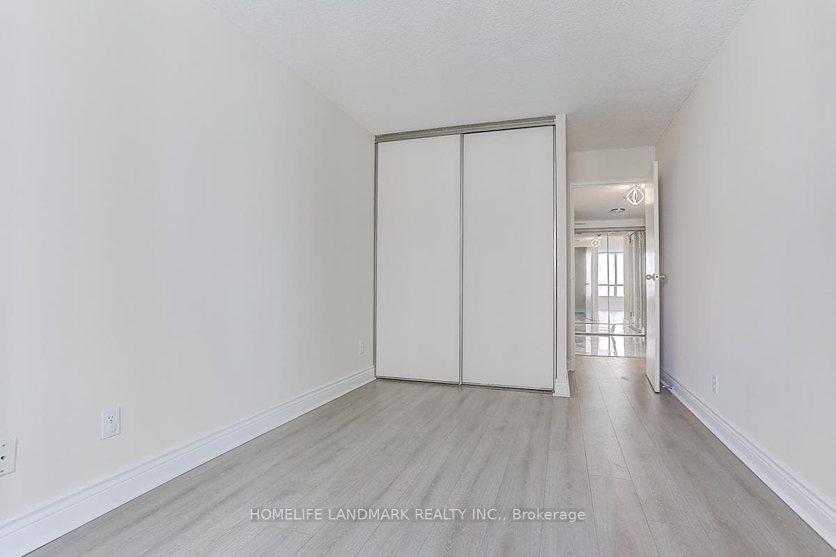 5765 Yonge Street Unit 605 photo 14