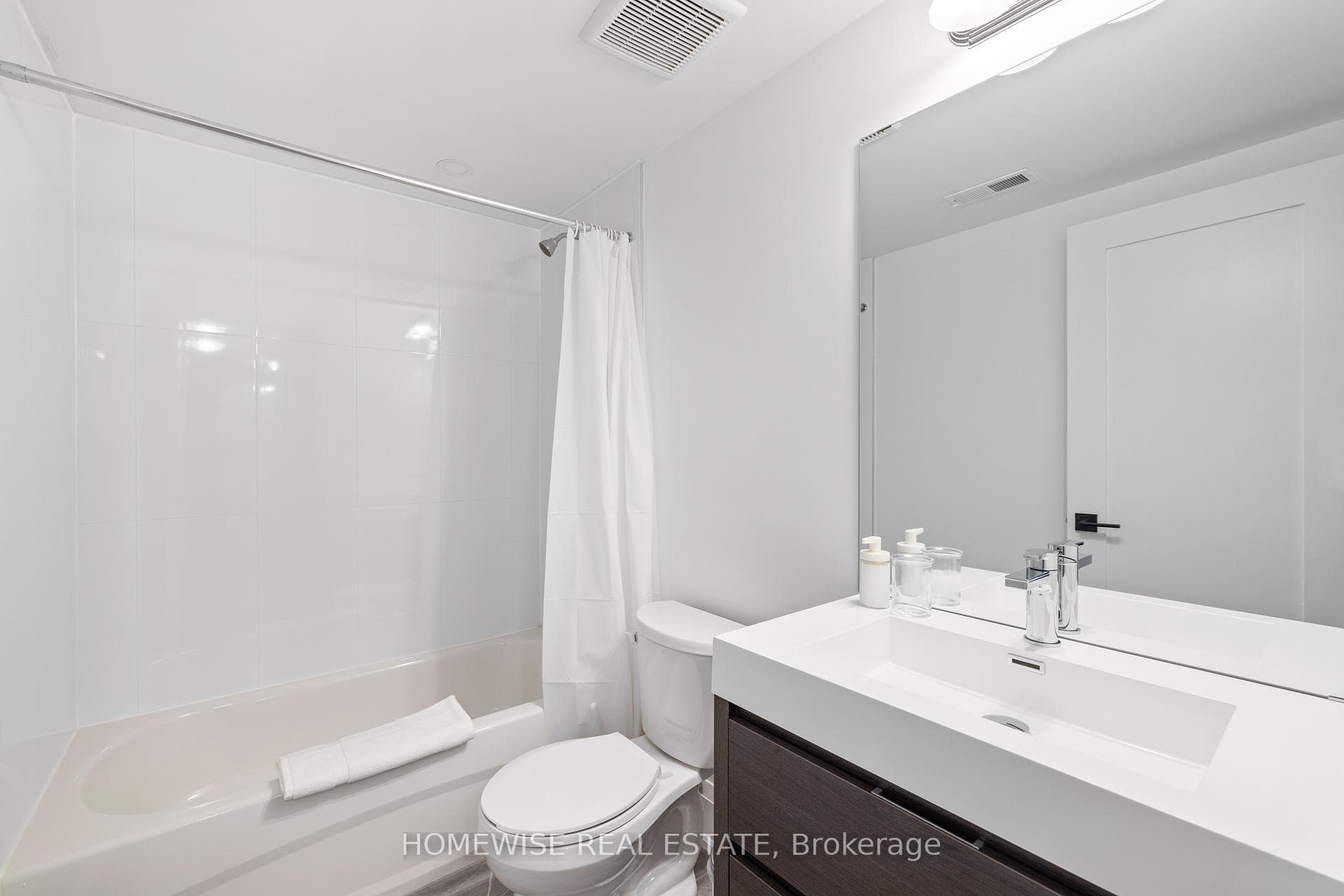 1673 Bathurst Street Unit 2B photo 17