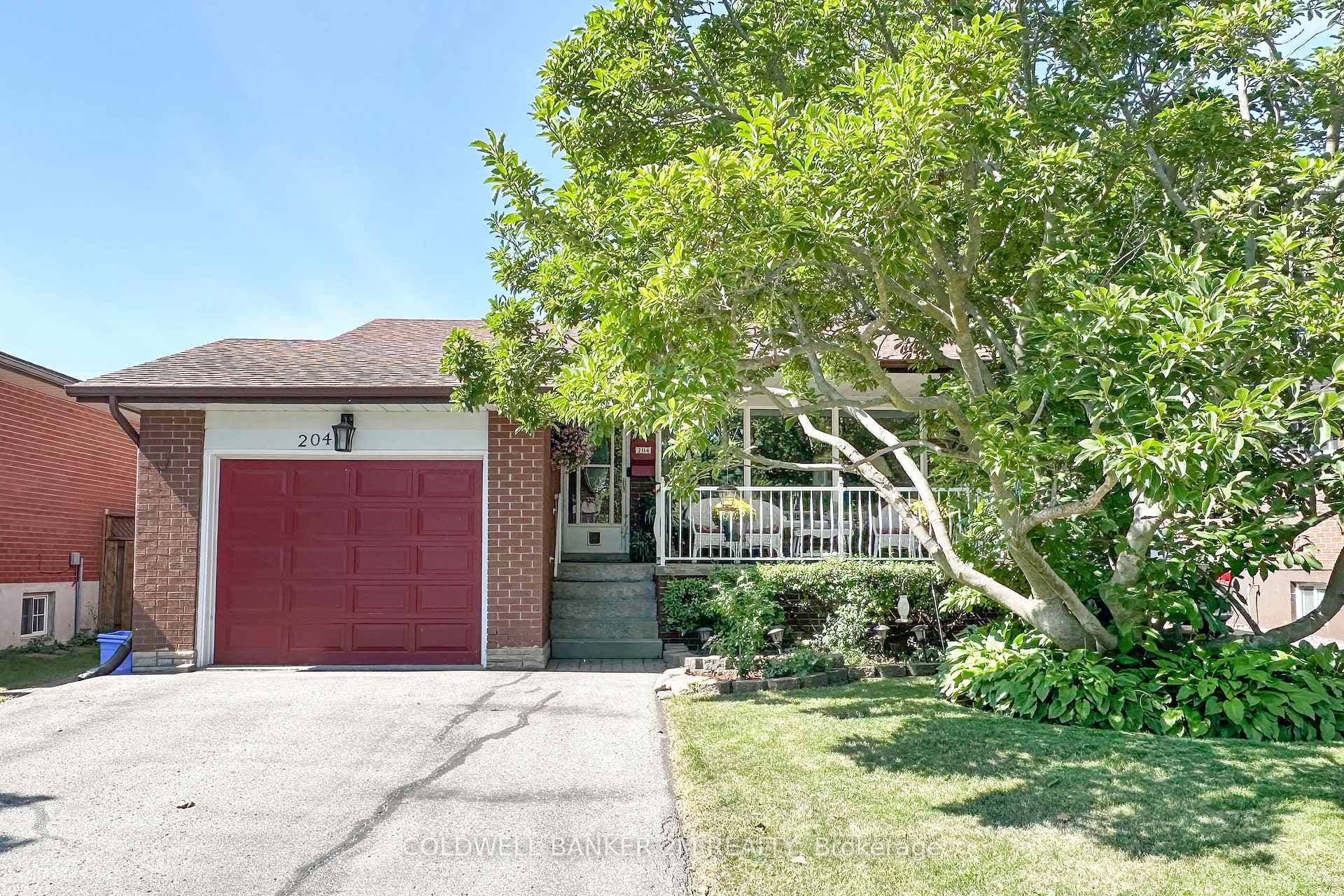 204 Madawaska Avenue photo 1
