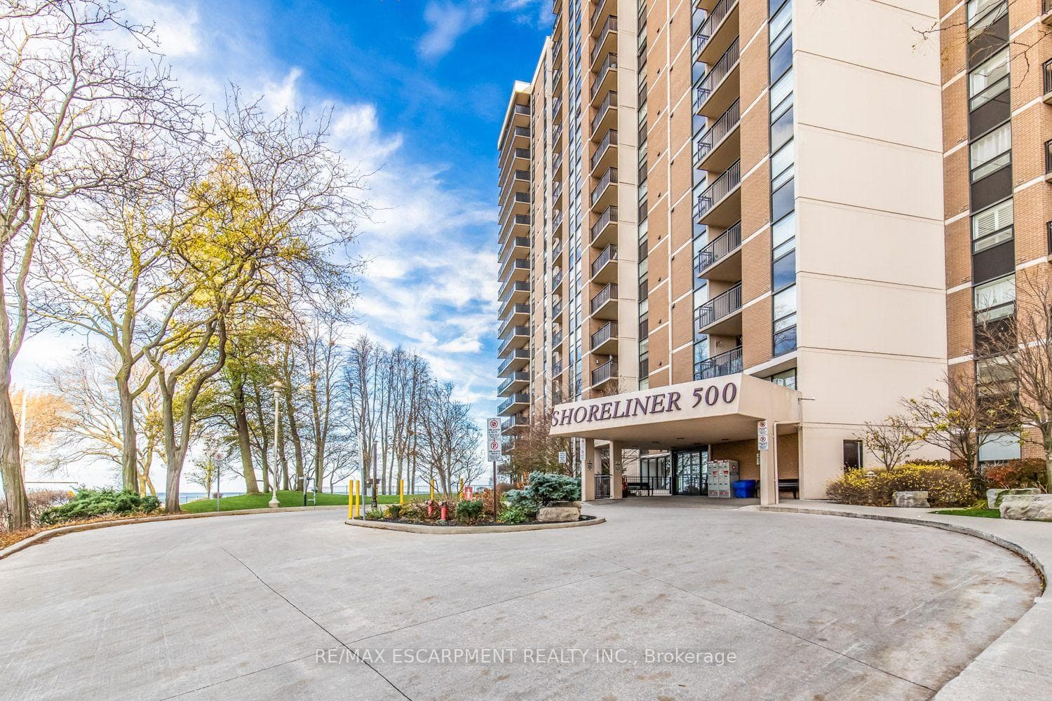 500 Green Road Unit 310 photo 3