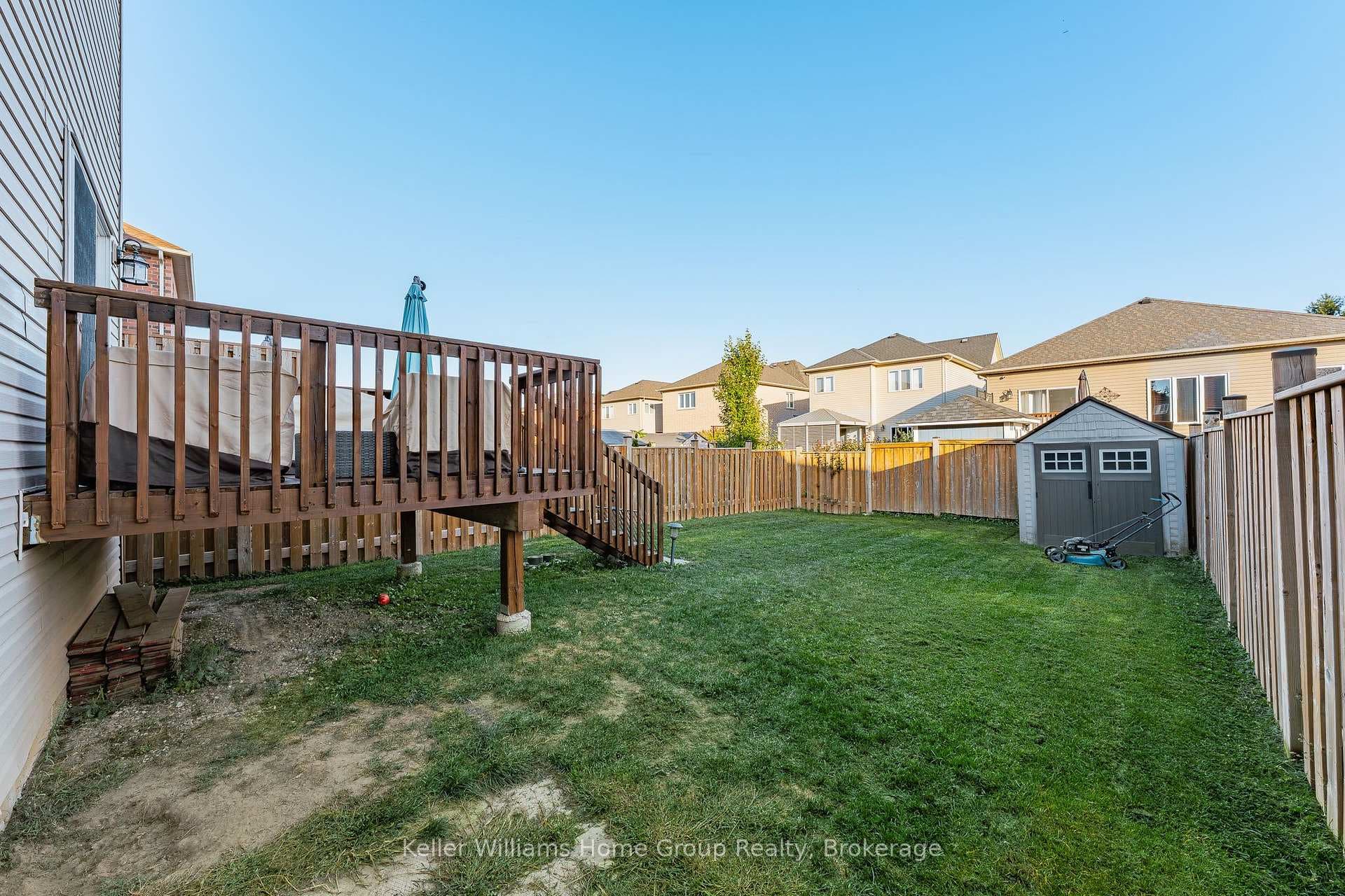 24 Courtney Street photo 46