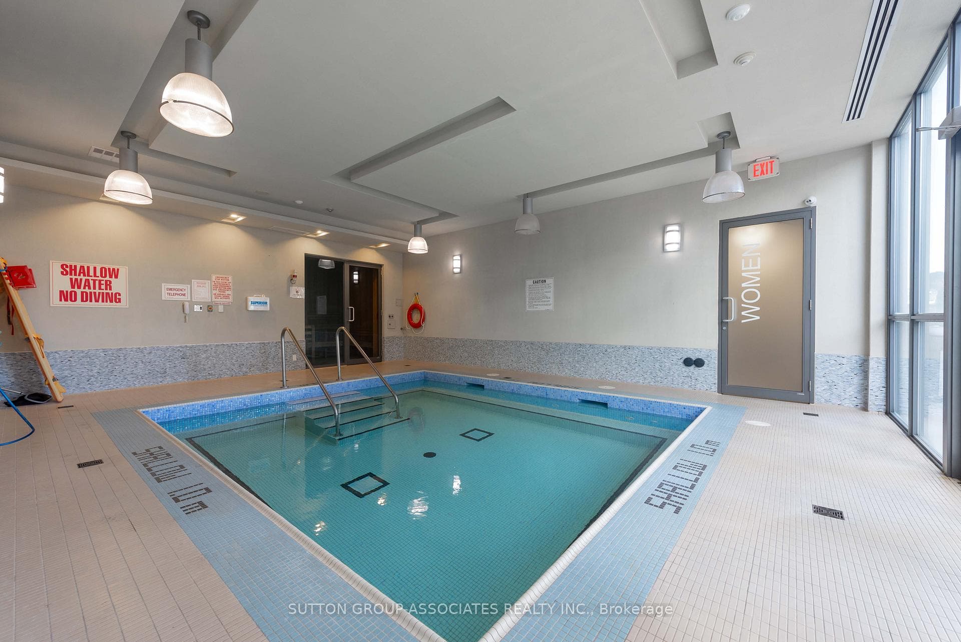 530 St Clair Avenue Unit 401 photo 25
