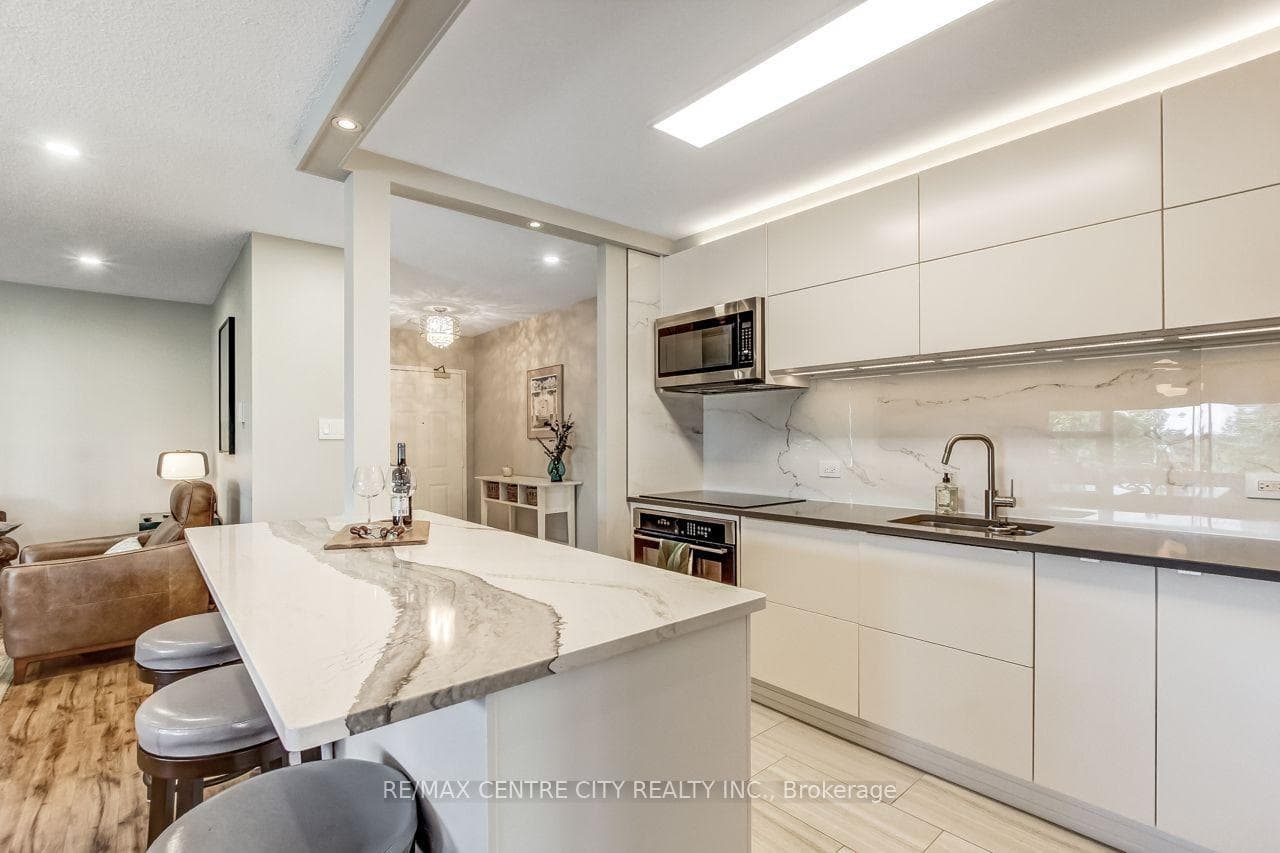 549 Ridout Street Unit 302 photo 9