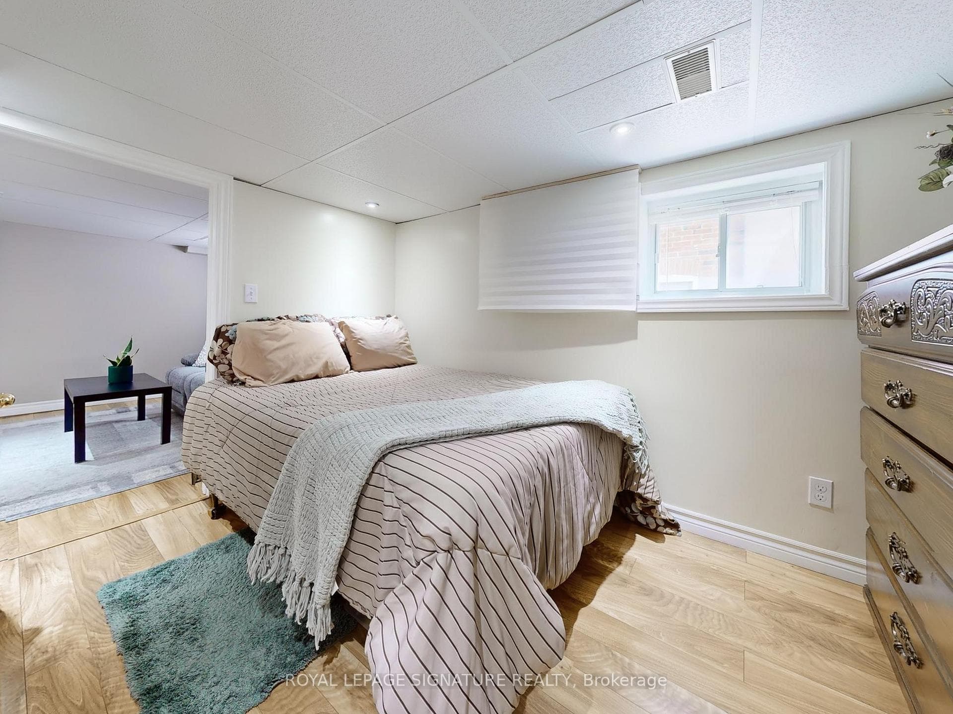 261 Glebemount Avenue photo 27