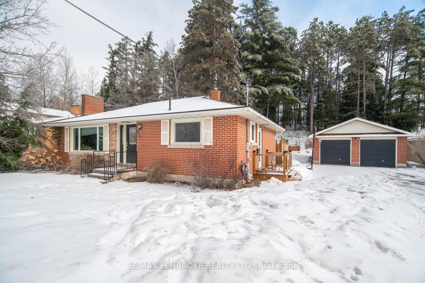 642 Birch Street photo 27
