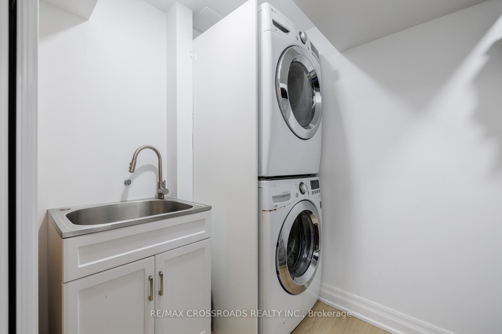 75 Rotherglen Road photo 33